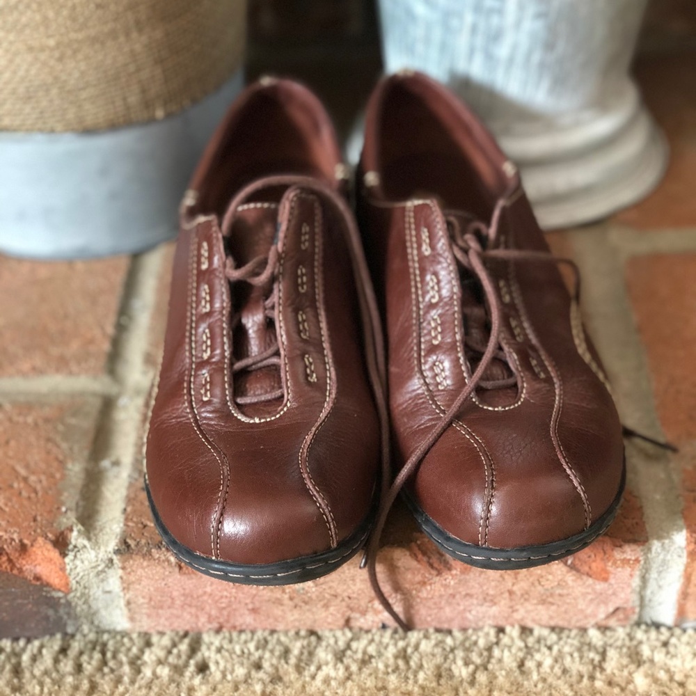 Clark Lace Up Comfort Shoes